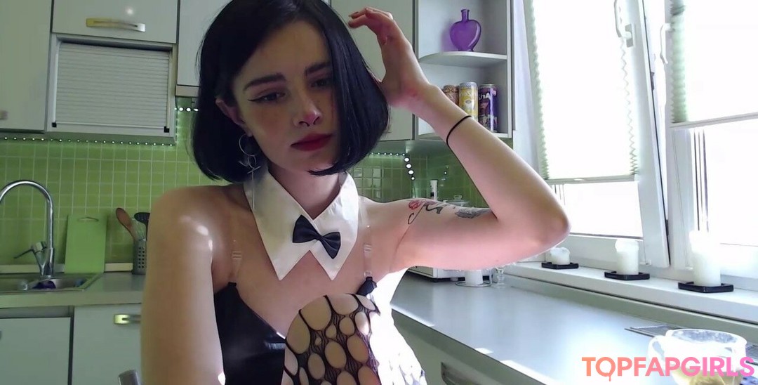 Foto di nudo di fuga di OnlyFans di Loona #961