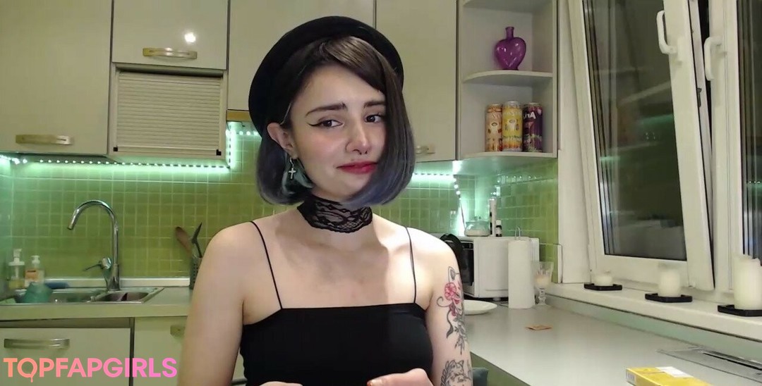 Foto di nudo di fuga di OnlyFans di Loona #992