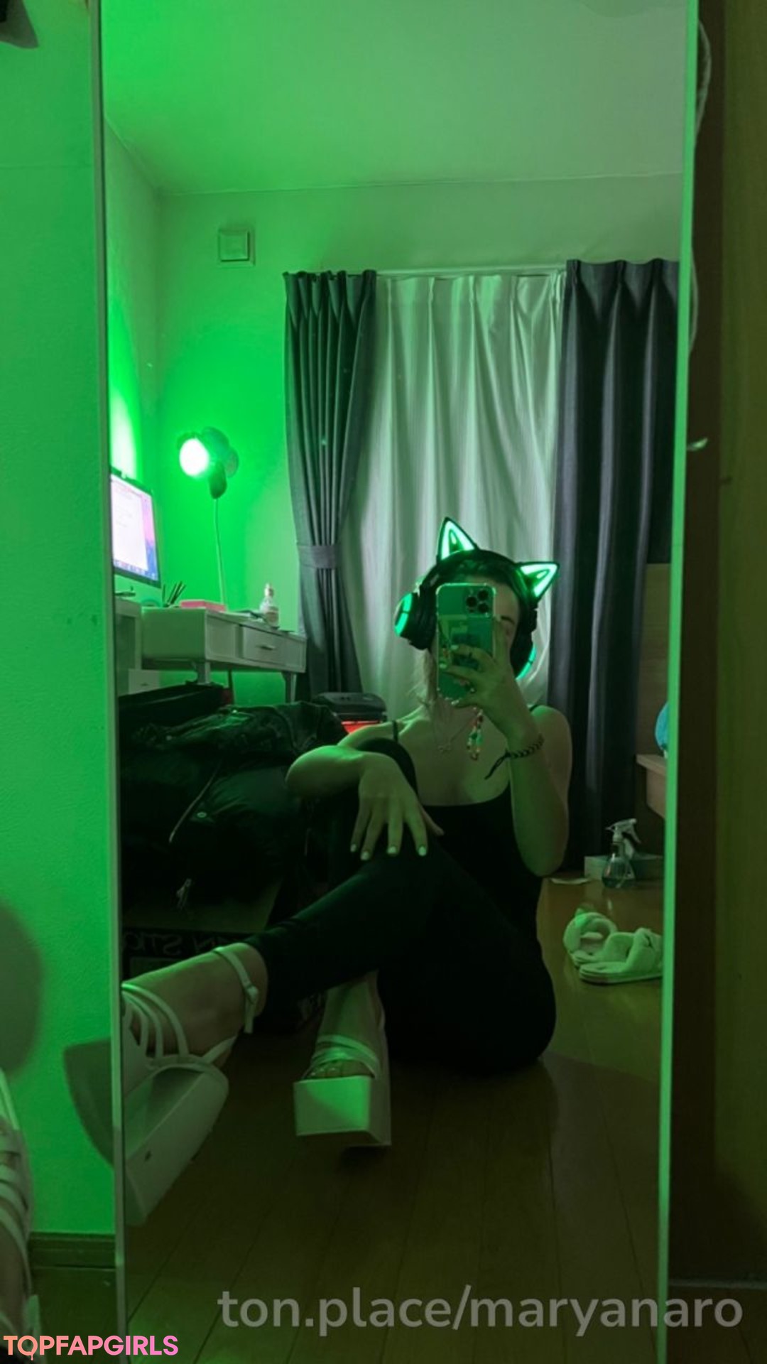 Foto di nudo di fuga di OnlyFans di Maryana Ro #9