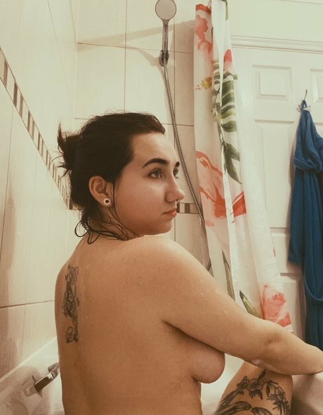 Foto di nudo di fuga di OnlyFans di Hellcathhh