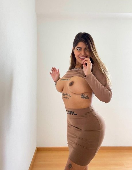 Foto di nudo di fuga di OnlyFans di Karevmora