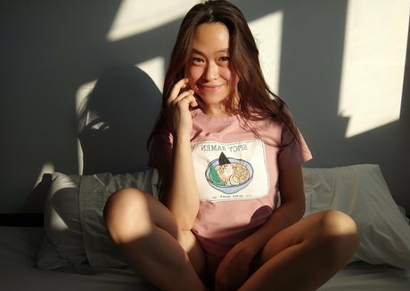 Foto di nudo di fuga di OnlyFans di Aya Kensington