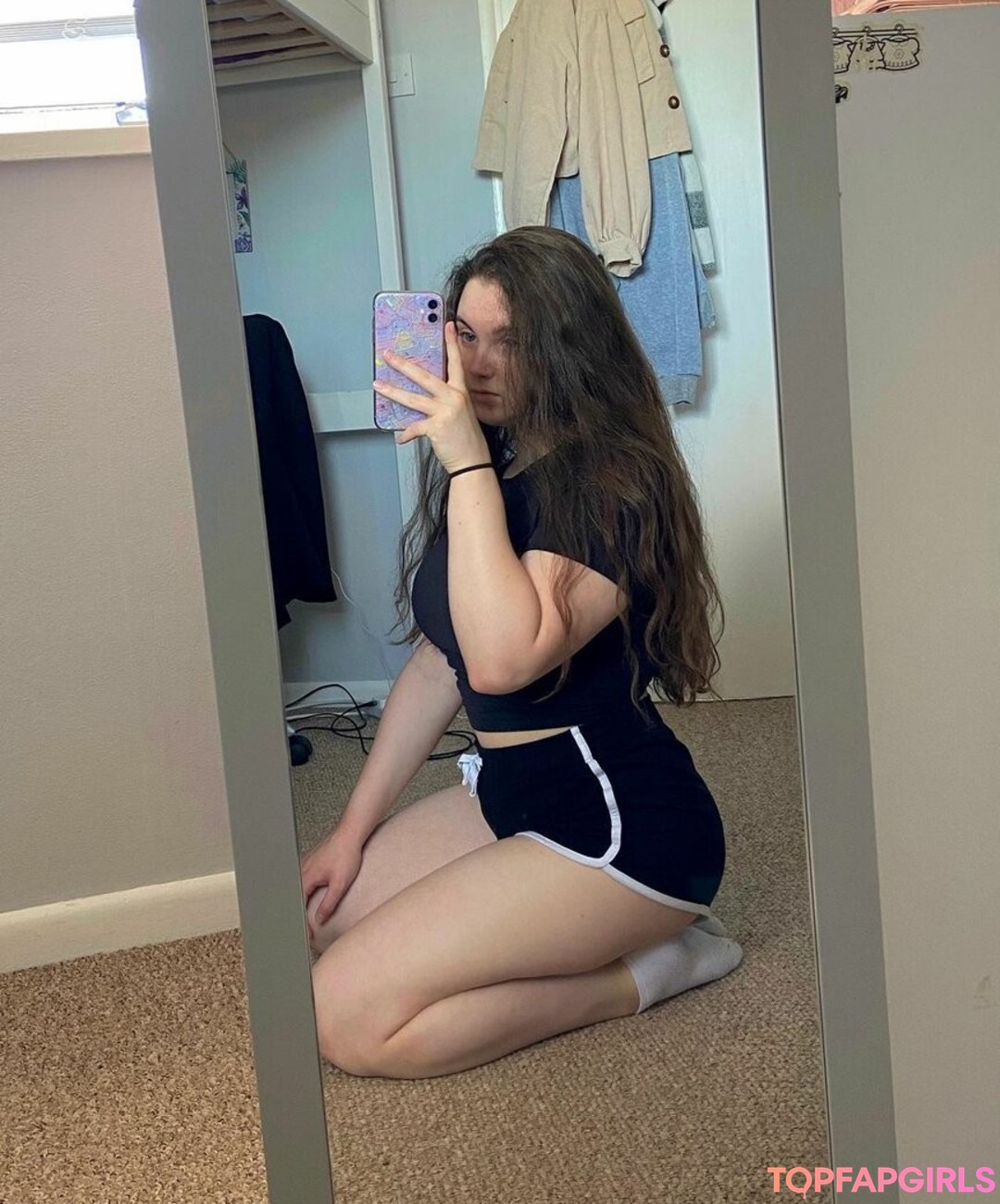 Foto di nudo di fuga di OnlyFans di Bustybritishbrunette #28 Foto di nudo di fuga di OnlyFans di Bustybritishbrunette #28