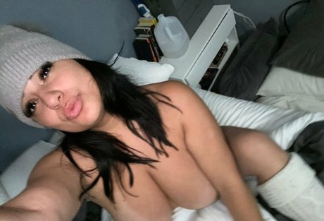 Foto di nudo di fuga di OnlyFans di Rikki Nyx