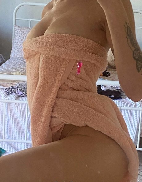 Foto di nudo di fuga di OnlyFans di Amy Mason