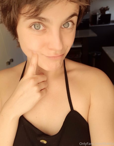 Foto di nudo di fuga di OnlyFans di Lilukilla