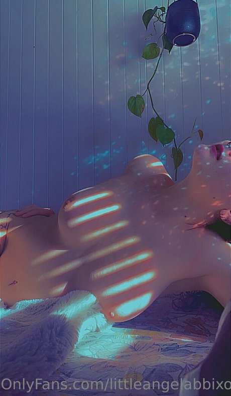 Foto di nudo di fuga di OnlyFans di Little Angel Abbi