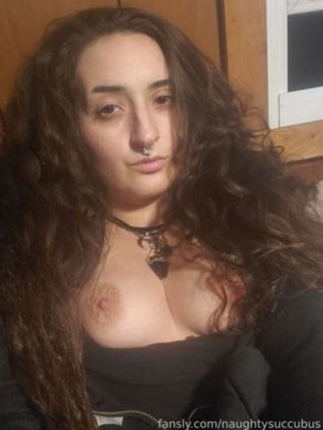 Foto di nudo di fuga di OnlyFans di Isabella