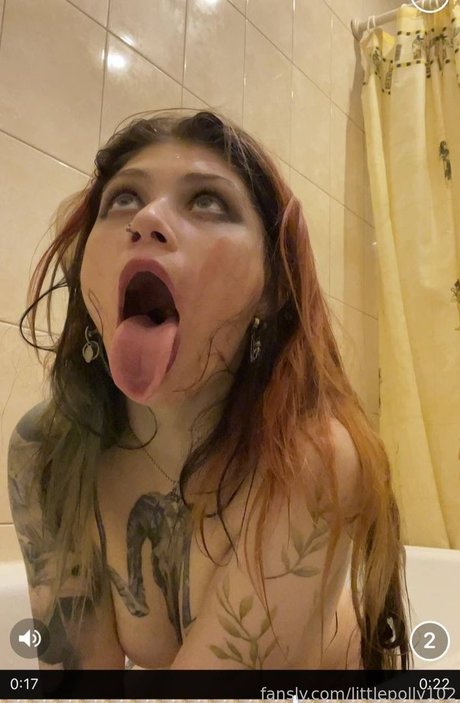 Foto di nudo di fuga di OnlyFans di Little Polly