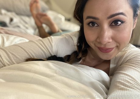Foto di nudo di fuga di OnlyFans di Lana