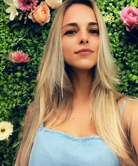 Foto di nudo di fuga di OnlyFans di Nathalia Fones