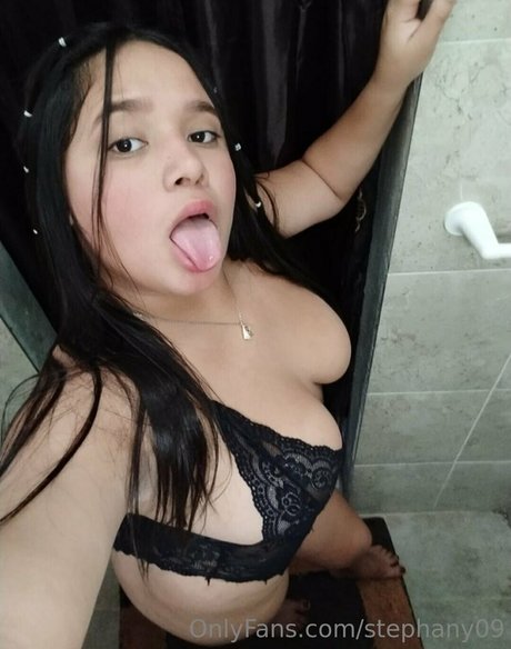 Stephany09