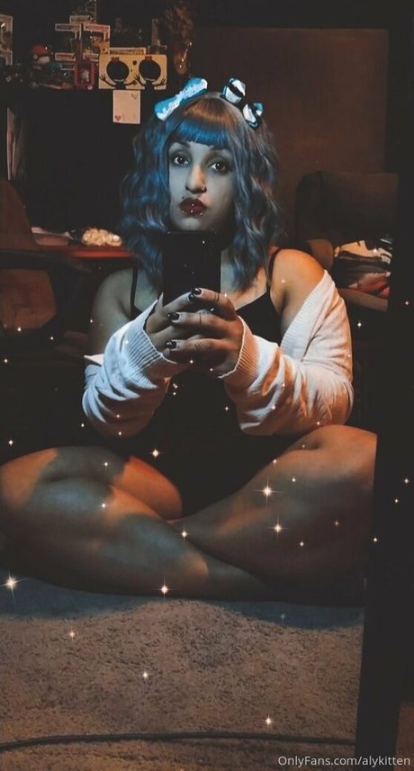Foto di nudo di fuga di OnlyFans di Raeraejiggles