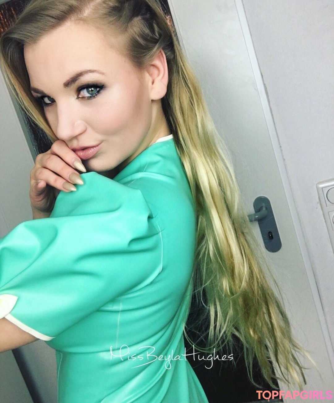 Foto di nudo di fuga di OnlyFans di Beyla Hughes #28 Foto di nudo di fuga di OnlyFans di Beyla Hughes #28