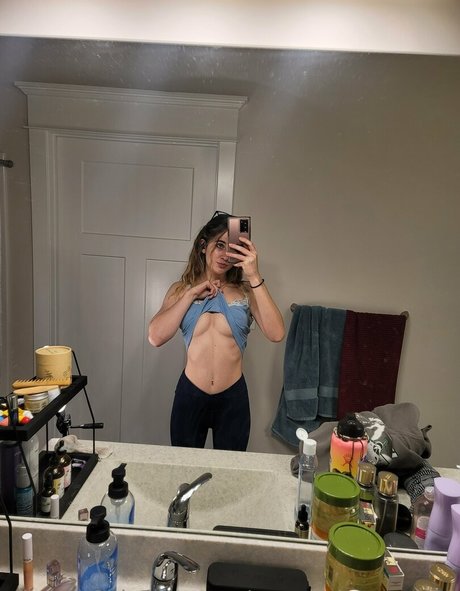 Foto di nudo di fuga di OnlyFans di Anastasia Grace