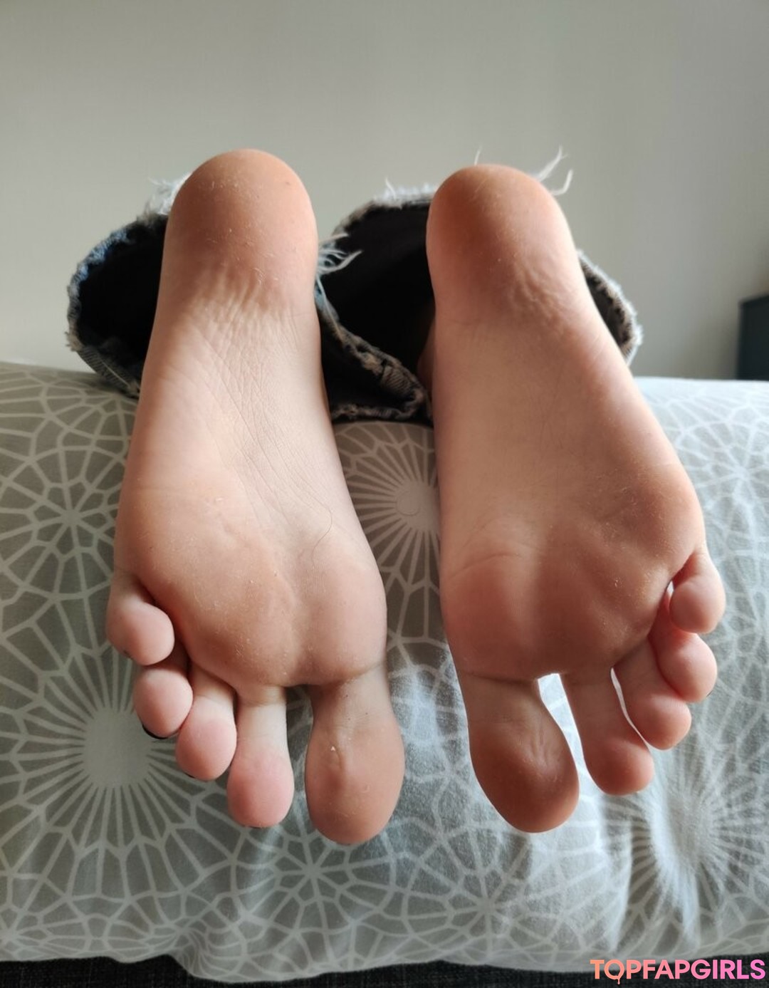 Foto di nudo di fuga di OnlyFans di Alicefrenchfeet #146 Foto di nudo di fuga di OnlyFans di Alicefrenchfeet #146