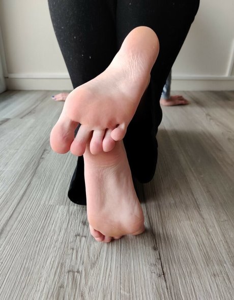 Alicefrenchfeet
