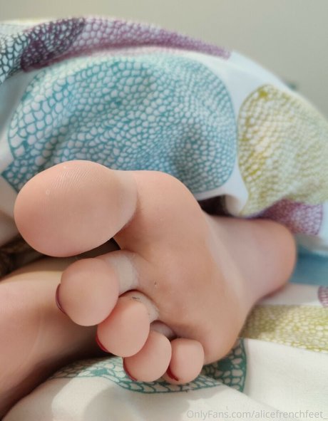 Alicefrenchfeet