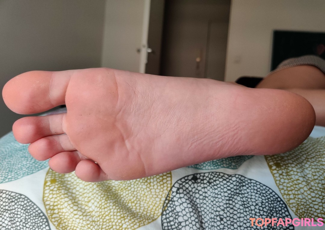Foto di nudo di fuga di OnlyFans di Alicefrenchfeet #328 Foto di nudo di fuga di OnlyFans di Alicefrenchfeet #328