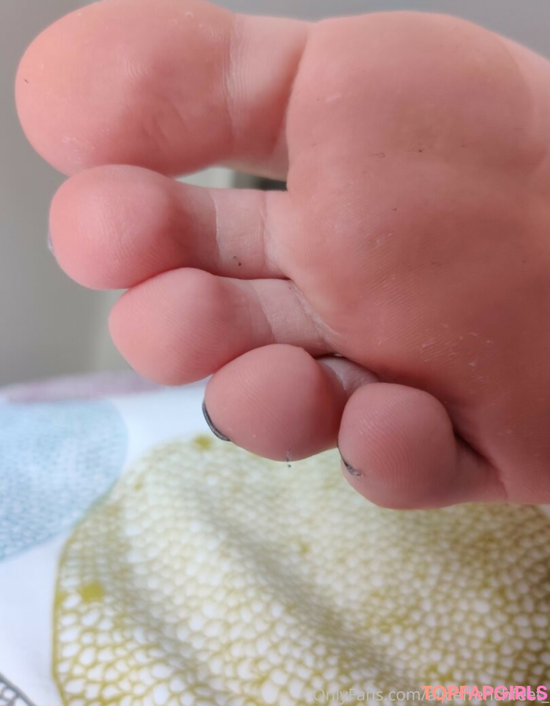 Foto di nudo di fuga di OnlyFans di Alicefrenchfeet #336 Foto di nudo di fuga di OnlyFans di Alicefrenchfeet #336