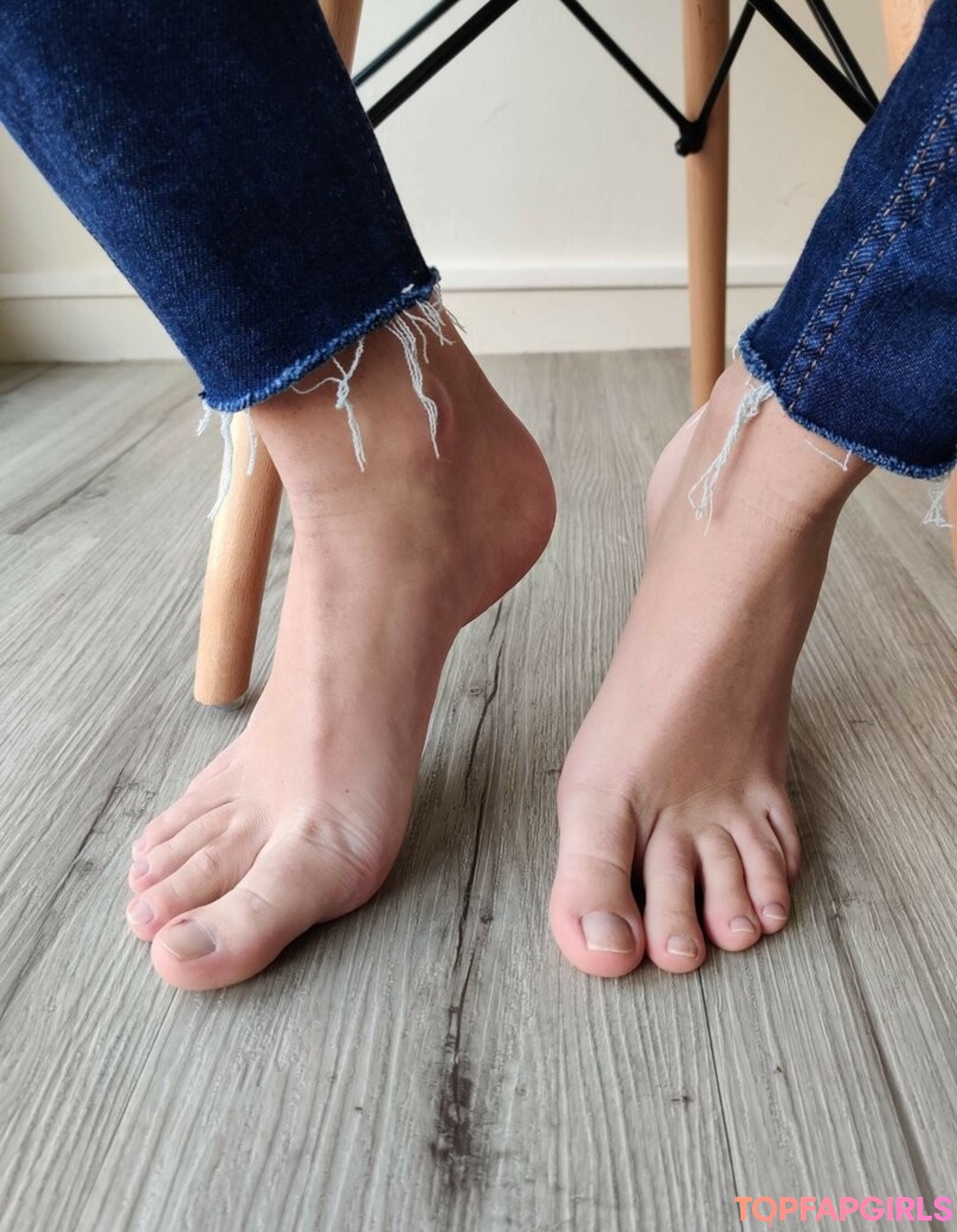 Foto di nudo di fuga di OnlyFans di Alicefrenchfeet #361 Foto di nudo di fuga di OnlyFans di Alicefrenchfeet #361