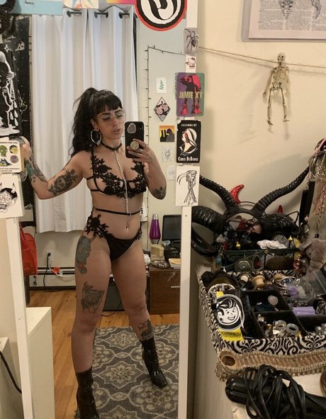 Foto di nudo di fuga di OnlyFans di Littlefilthyb