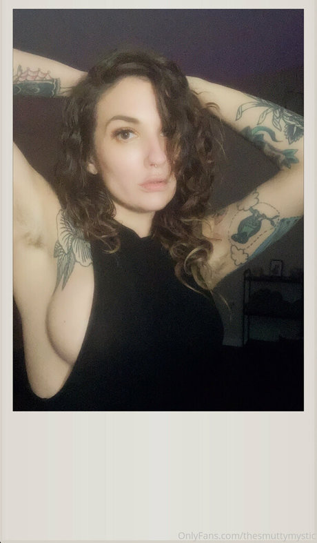 Thesmuttymystic