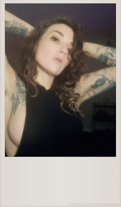 Thesmuttymystic