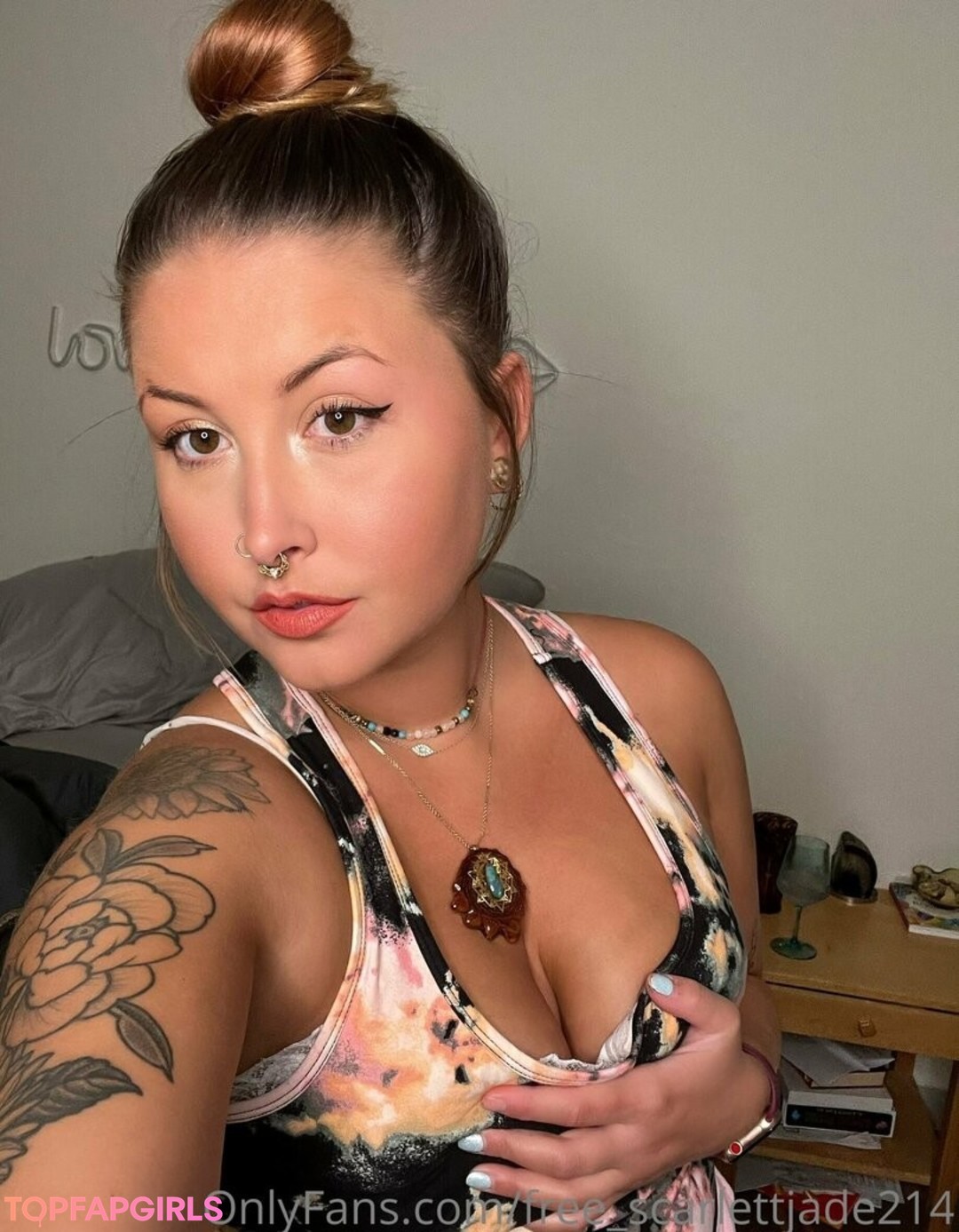 Foto di nudo di fuga di OnlyFans di Freescarlettjade214 #4 Foto di nudo di fuga di OnlyFans di Freescarlettjade214 #4