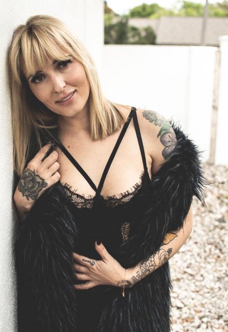 Foto di nudo di fuga di OnlyFans di Robin Love