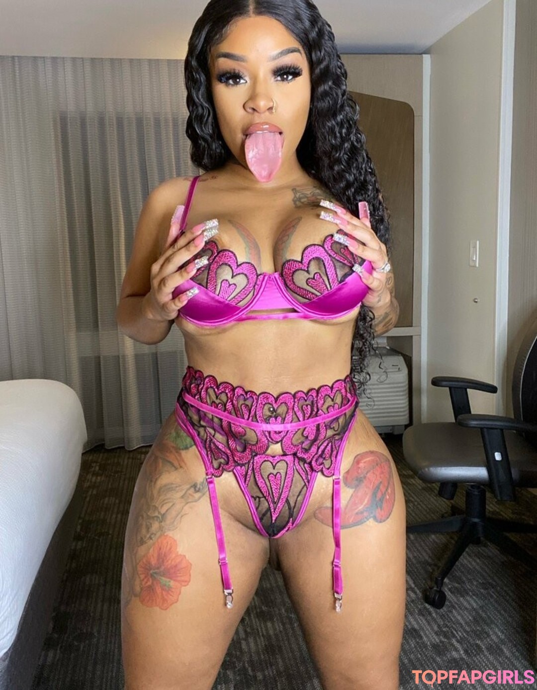 Foto di nudo di fuga di OnlyFans di Lickmykakez #15 Foto di nudo di fuga di OnlyFans di Lickmykakez #15