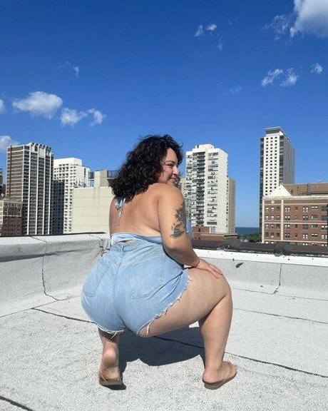 Foto di nudo di fuga di OnlyFans di Curvygirlynat
