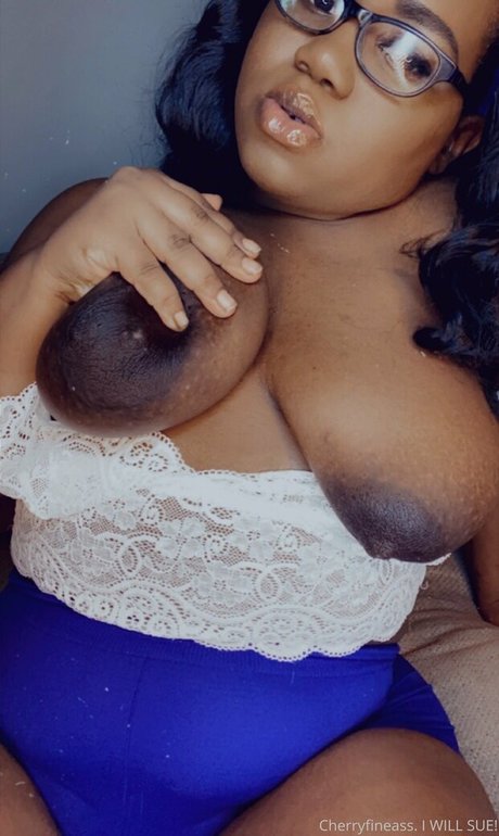 Foto di nudo di fuga di OnlyFans di Cherryfineass