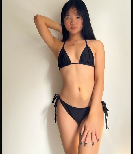 Foto di nudo di fuga di OnlyFans di Baebi Hel