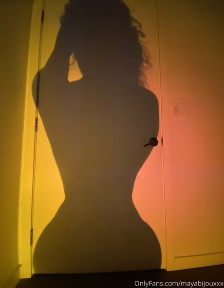 Foto di nudo di fuga di OnlyFans di Mayabijouxxx