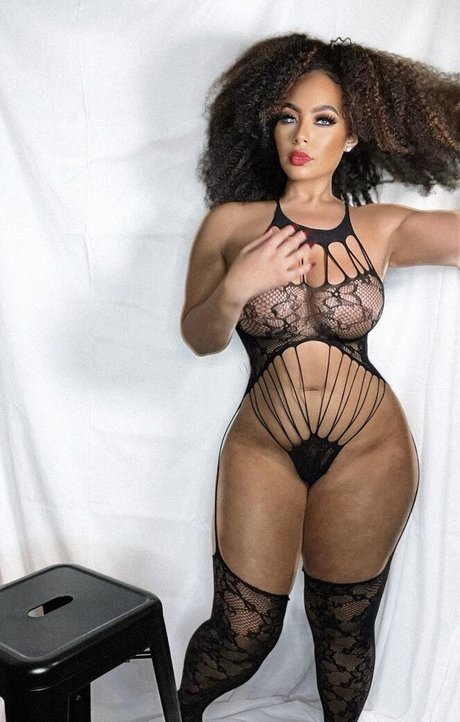 Foto di nudo di fuga di OnlyFans di Lovesirensong