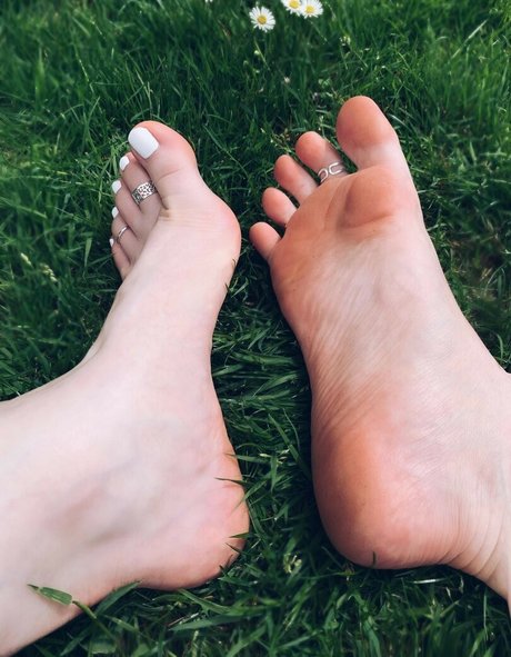 Pretty Feet