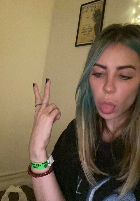 Foto di nudo di fuga di OnlyFans di Alison Wonderland