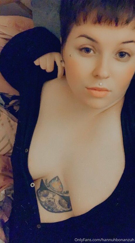 Foto di nudo di fuga di OnlyFans di Hannuhbonanzuh