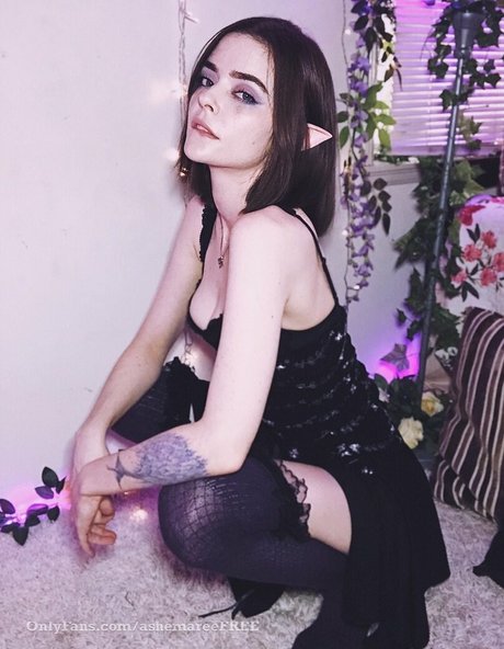 Foto di nudo di fuga di OnlyFans di Ashemareefree