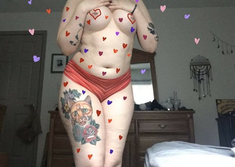 Foto di nudo di fuga di OnlyFans di Beelzebubsuwu