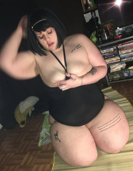 Foto di nudo di fuga di OnlyFans di Voluptuouscooper