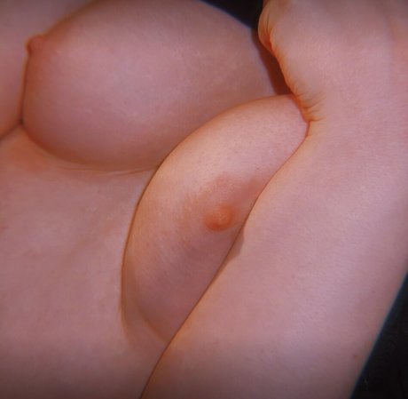 Foto di nudo di fuga di OnlyFans di Id0lls