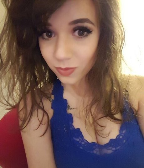 Foto di nudo di fuga di OnlyFans di Deernadia