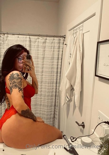 Foto di nudo di fuga di OnlyFans di Camille Walker