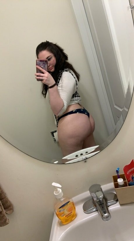 Foto di nudo di fuga di OnlyFans di Butterflylovebug
