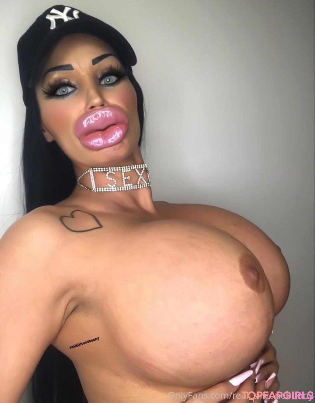 Foto di nudo di fuga di OnlyFans di Realsiliconebunny #9 Foto di nudo di fuga di OnlyFans di Realsiliconebunny #9