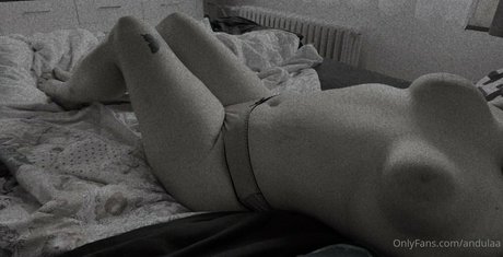 Foto di nudo di fuga di OnlyFans di Andulaa