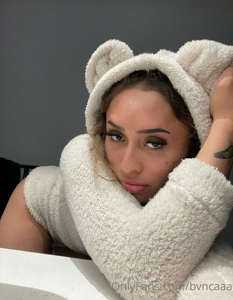 Foto di nudo di fuga di OnlyFans di Bvncaaa