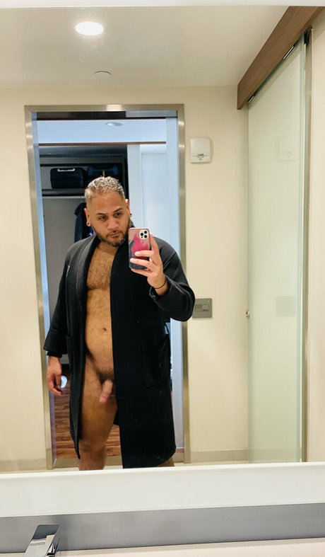 Foto di nudo di fuga di OnlyFans di Papitahi
